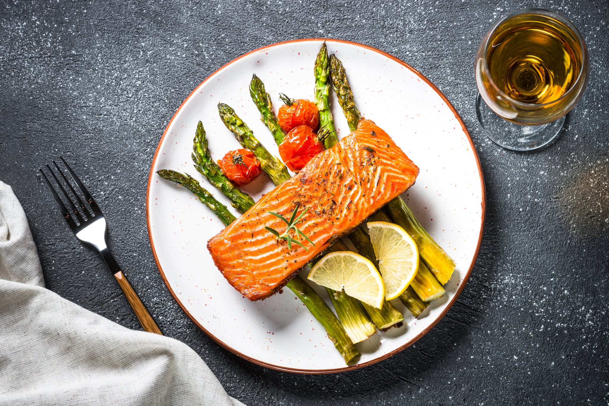 Baked Salmon Fillet with Asparagus and Cherry Tomatoes